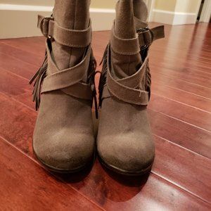 Naughty Monkey size 8.5 ankle boot